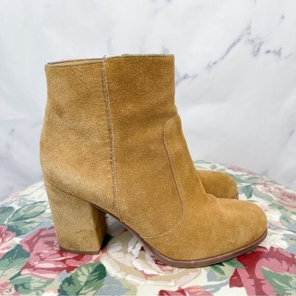 Via Spiga | Tan Suede Heel Booties | 7 - Picture 3 of 12